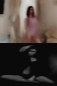 Mature NC tits swinging when walking